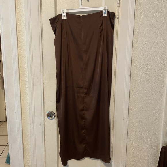 Fashion Nova Brown Skirt Set - Picture 10 of 10